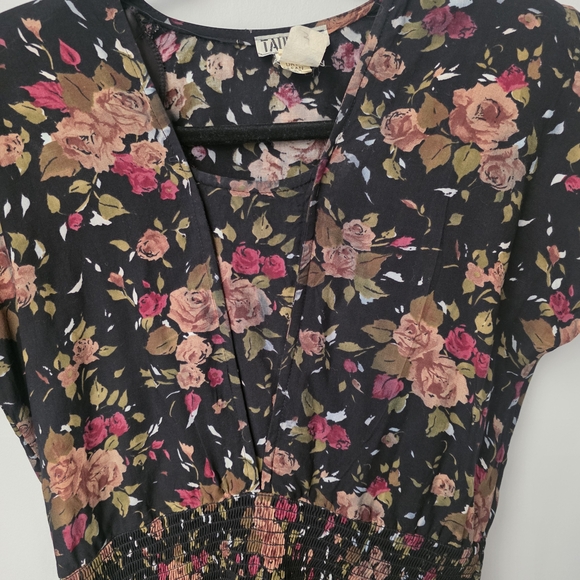 Vintage 80's Chic Floral Midi Dress in Black - Picture 2 of 9